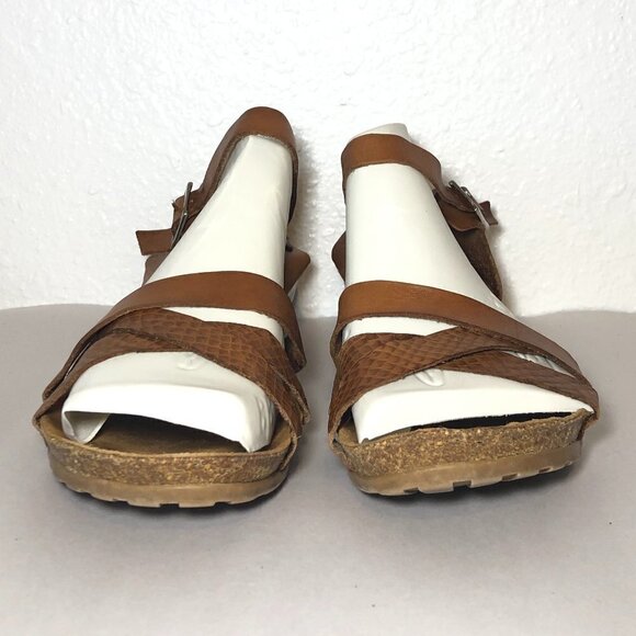 YOKONO Sandals Women's Size 7 Tan Brown Mini Wedge Strappy Shoes Buckle Summer - Picture 6 of 13